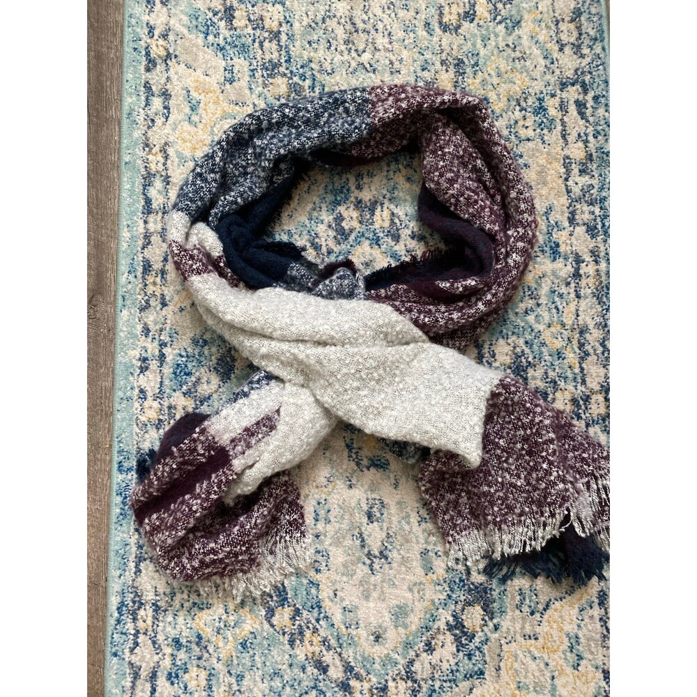 Fringe plaid scarf